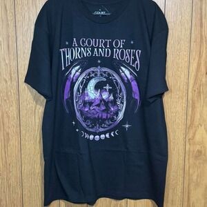 A Court of Thorns and Roses graphic tee Size XXL NWT